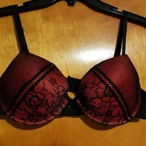 Sexy red and black lace bra